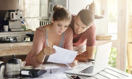 couple qui gère ses finances