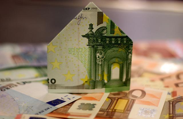 billet de banque plié en maison